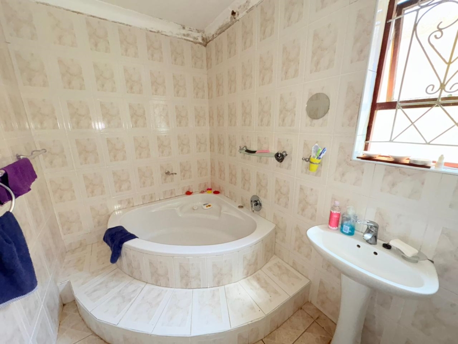 4 Bedroom Property for Sale in Rosemount Eastern Cape